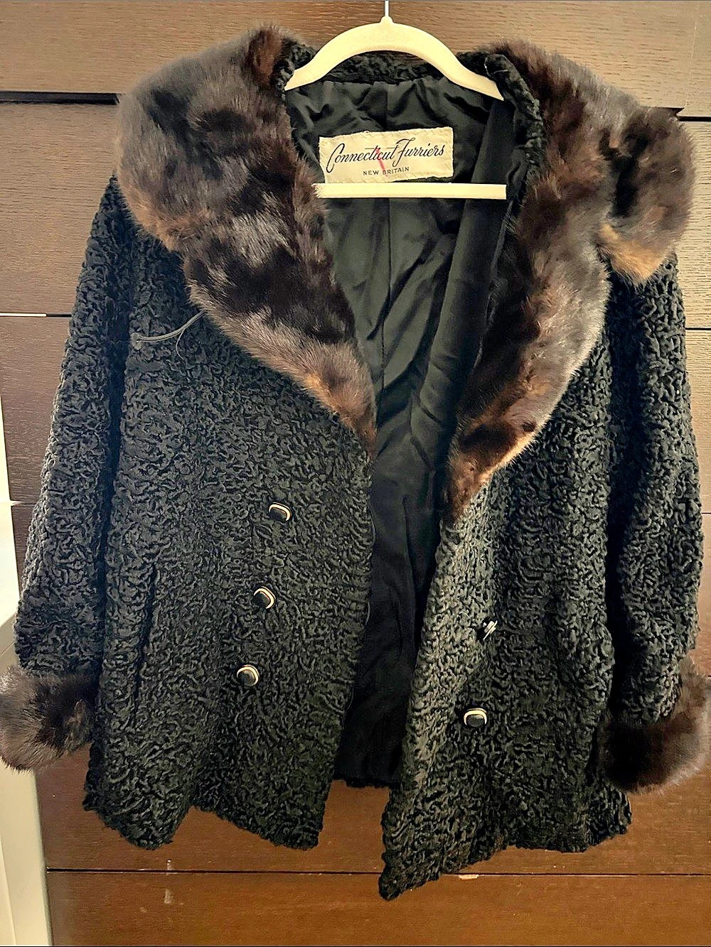 Vintage Connecticut Furriers genuine fur & lambs wool black and brown crop coat